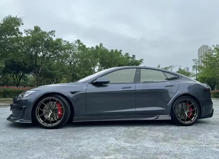 V Style Body Kit Front Lip Diffuser Hoods for  Model S Dry Carbon Fiber Side Skirts Rear Lip Protector